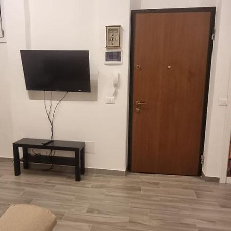 Casa Roma Apartment เปียเชนซา ภายนอก รูปภาพ