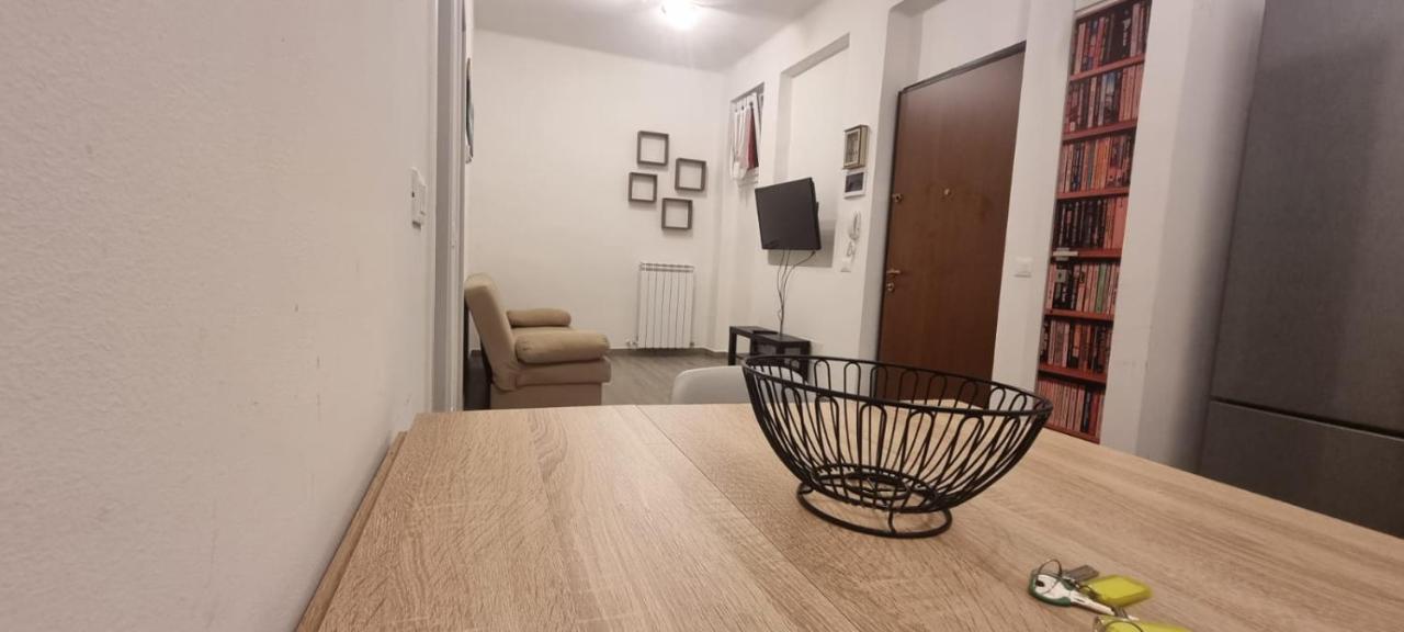 Casa Roma Apartment เปียเชนซา ภายนอก รูปภาพ