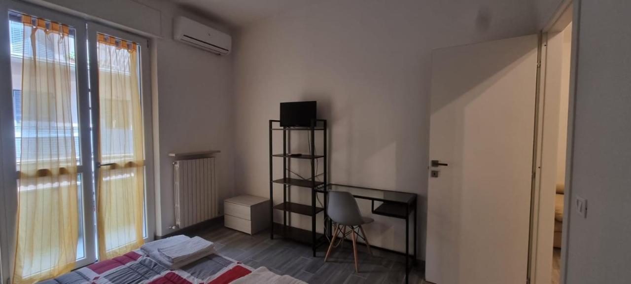 Casa Roma Apartment เปียเชนซา ภายนอก รูปภาพ